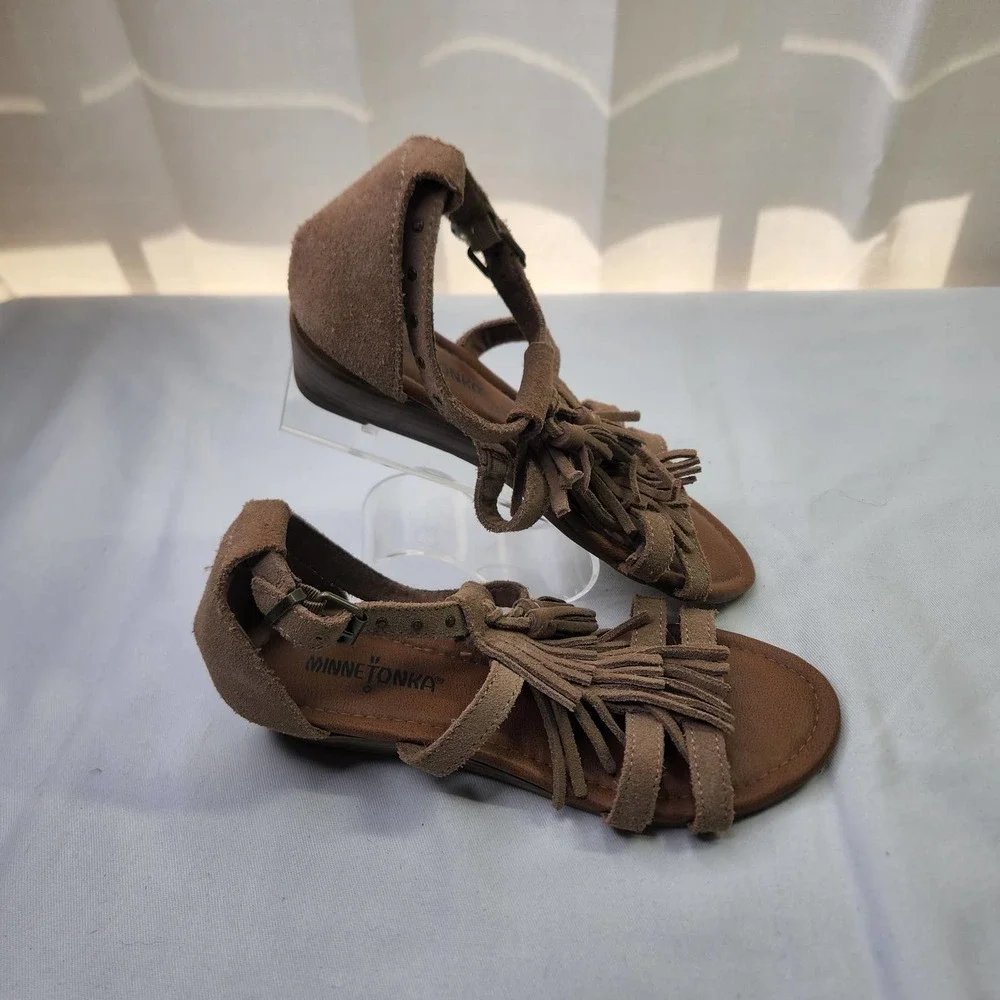 Minnetonka Moccasin Marina Fringed Wedge Sandals Brown Size 6 Womans